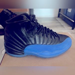 Used size 7.5 mens jordan 12